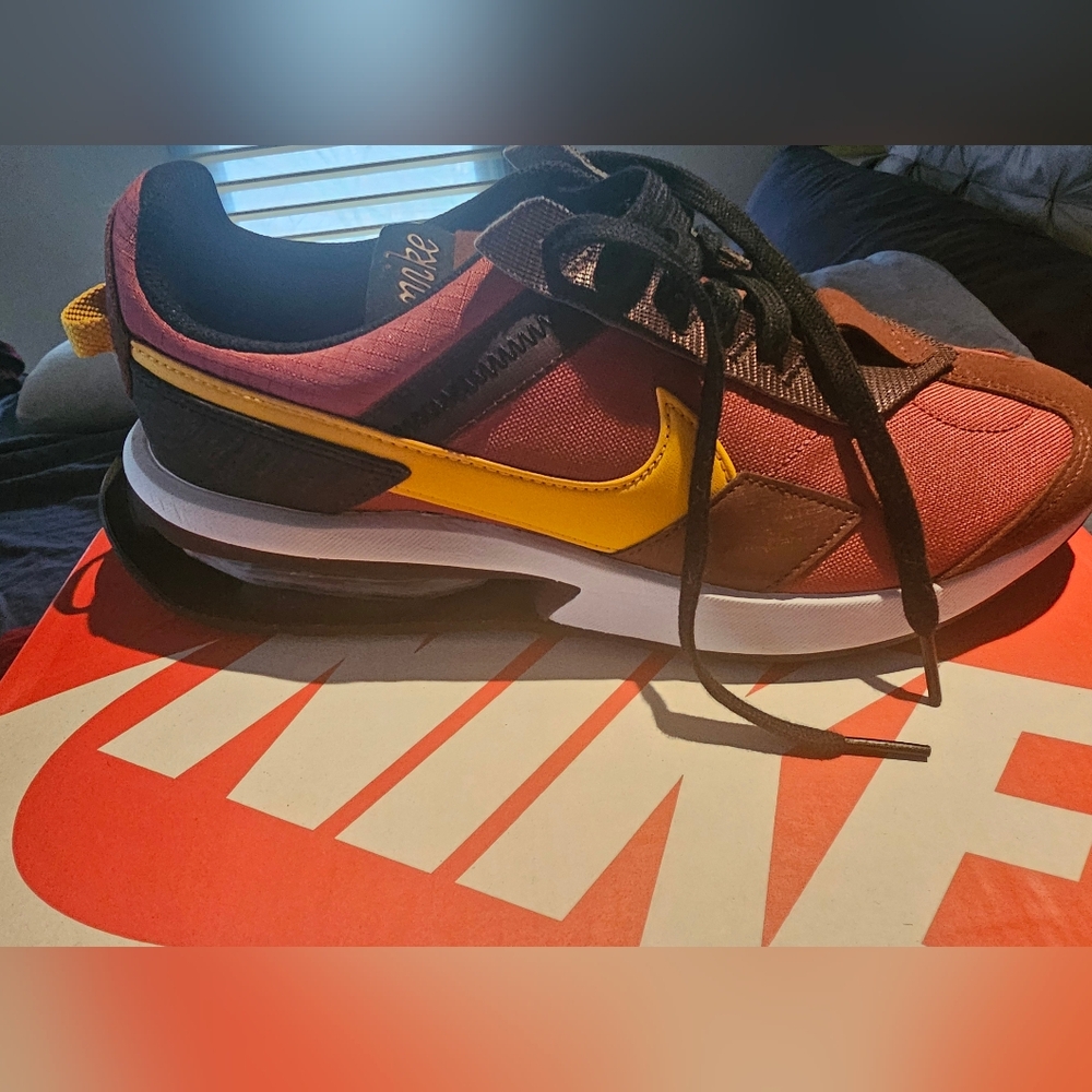Nike Air Max Pre Day Adult BURGUNDY/Yellow LOGO Sneakers!m SIZE 9(M); 11(W)